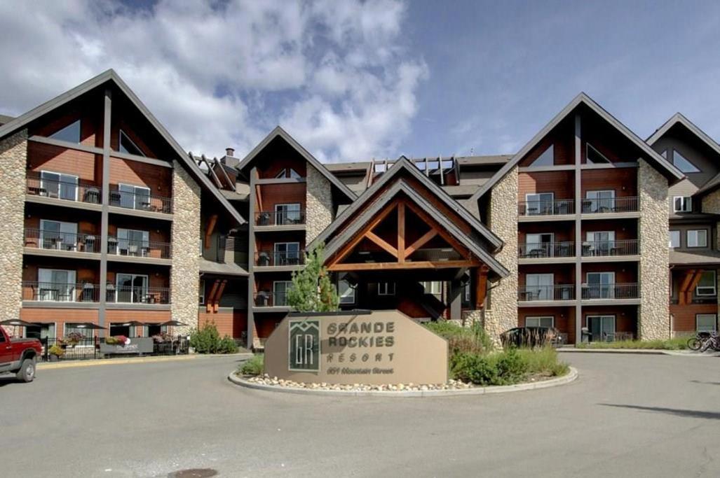 B&B Grand Rockies Resort 2Br 1Pullout Canmore Exterior photo